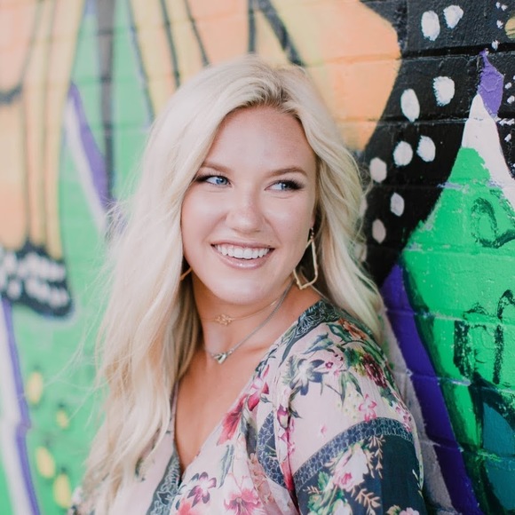 Meet your Posher, Tory - Picture 1 of 1